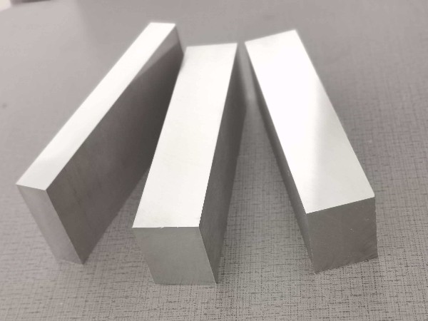 隆實(shí)為打造高品質(zhì)模具鋼，車間設(shè)備升級(jí)